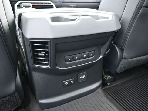 Used 2023 Toyota Tundra Platinum AWD/4WD image 30