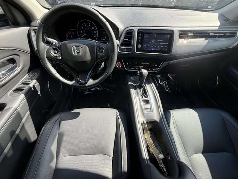 Used 2019 Honda HR-V Touring image 14