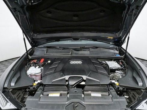 Used 2023 Audi Q8 Premium Plus w/ Premium Plus Package image 35