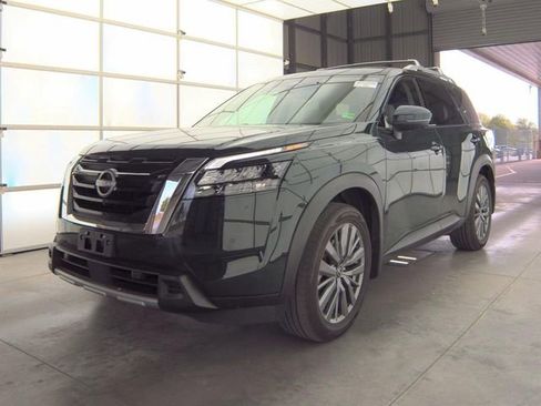 Certified 2025 Nissan Pathfinder SL w/ SL Premium Package AWD/4WD image 1