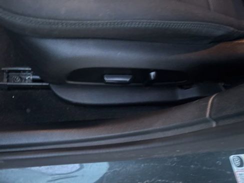 Used 2018 Chevrolet Cruze LT w/ Convenience Package image 18