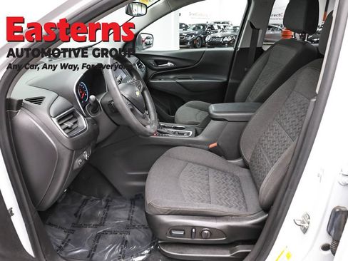 Used 2022 Chevrolet Equinox LT FWD image 13