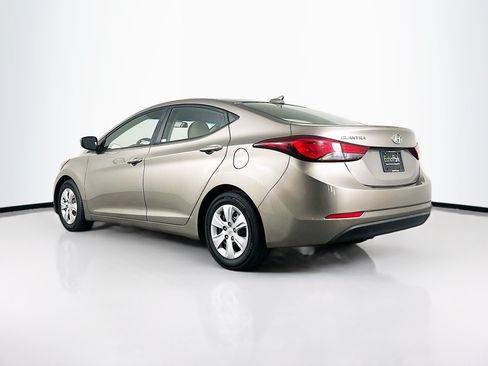 Used 2016 Hyundai Elantra SE FWD image 5