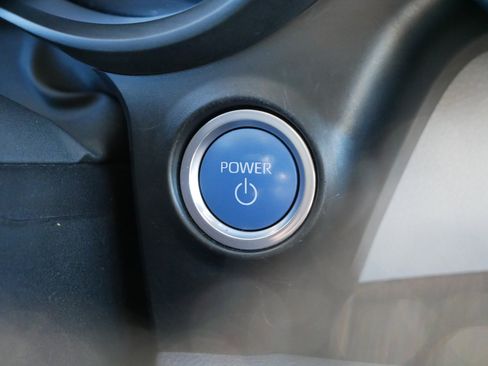 Used 2021 Toyota Sienna LE image 29