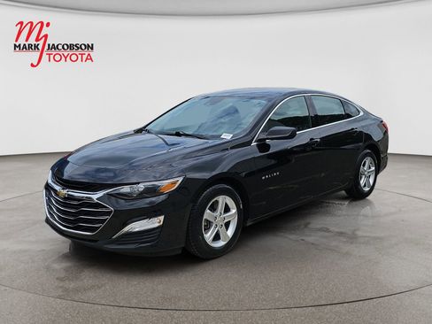 Used 2023 Chevrolet Malibu LS FWD image 1