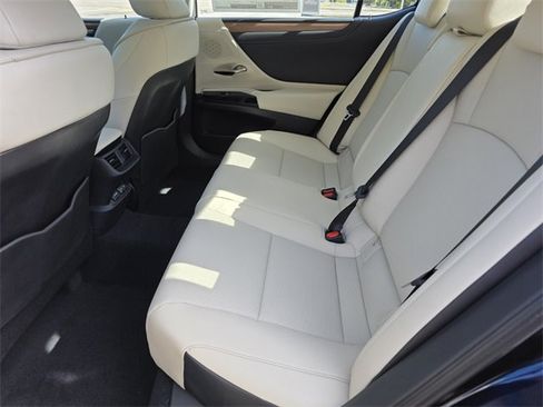 New 2025 Lexus ES 350 w/ Premium Package image 17