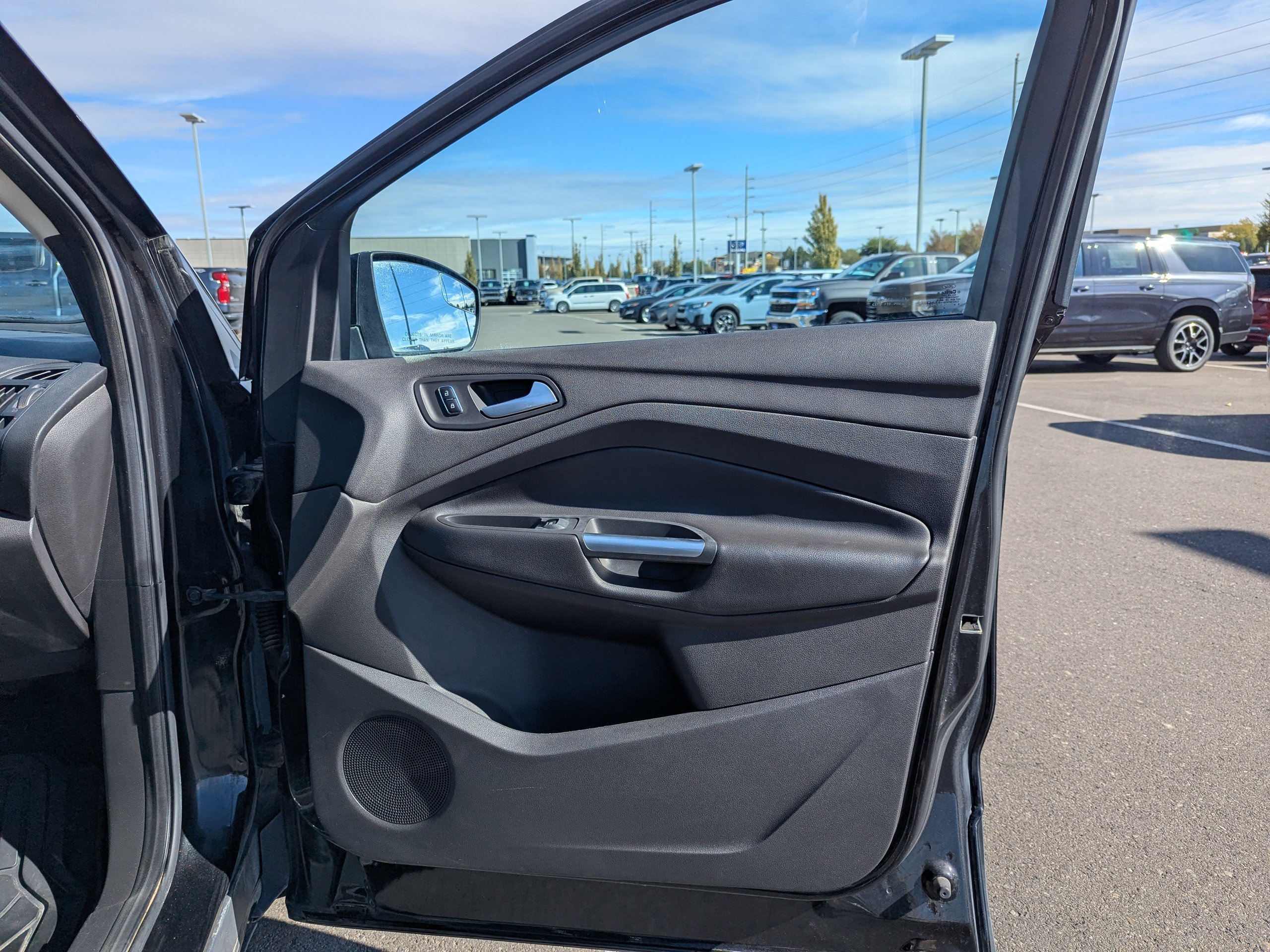 Used 2015 Ford Escape SE AWD/4WD image 35