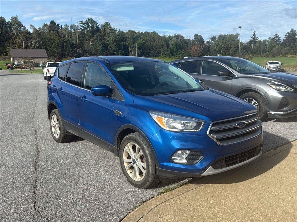 Used 2017 Ford Escape SE AWD/4WD image 3