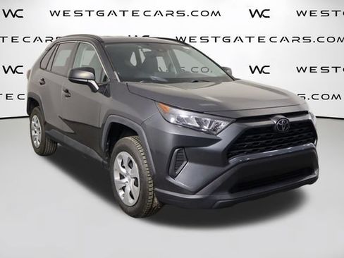 Used 2020 Toyota RAV4 LE FWD image 40