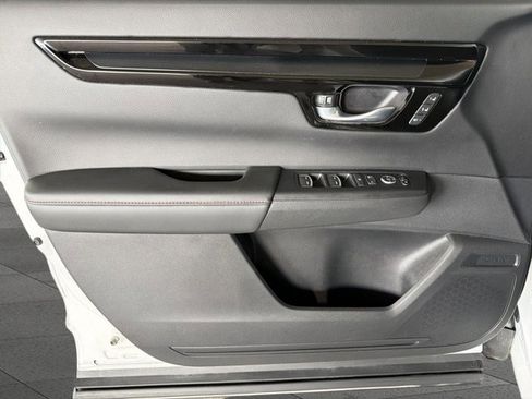 Used 2024 Honda CR-V Sport Touring image 8