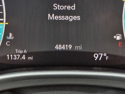 Used 2025 Chrysler Pacifica Select FWD image 25