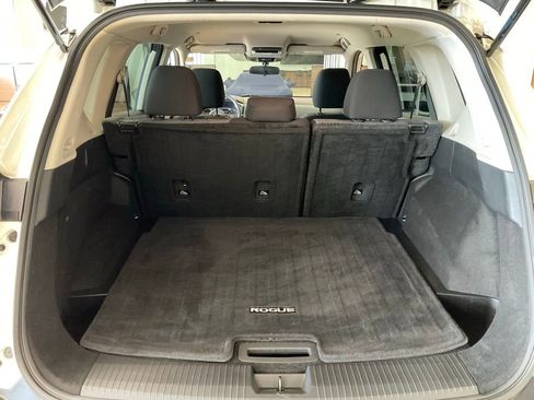 Used 2023 Nissan Rogue SV AWD/4WD image 23