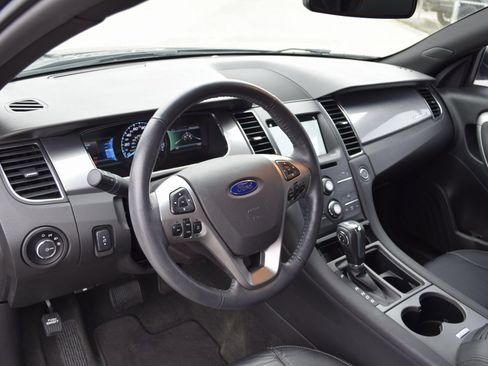 Used 2018 Ford Taurus SEL w/ Equipment Group 201A image 18