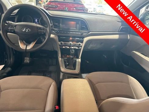 Used 2020 Hyundai Elantra SE FWD image 7