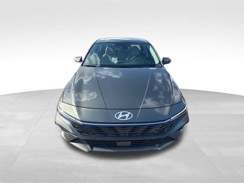 New 2026 Hyundai Elantra Limited FWD image 8