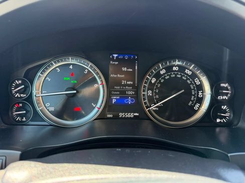 Used 2017 Lexus LX 570 4WD w/ Luxury Package image 28