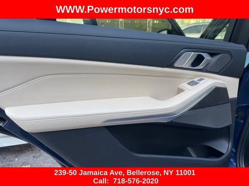Used 2021 BMW X7 xDrive40i w/ M Sport Package AWD/4WD image 25