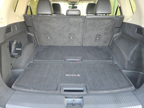 Certified 2025 Nissan Rogue Platinum image 26