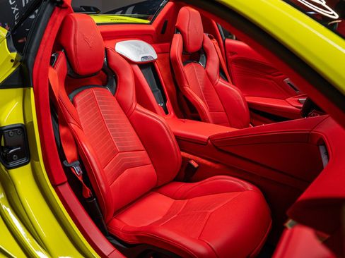 Used 2024 Chevrolet Corvette Z06 w/ Z07 Performance Package RWD image 12