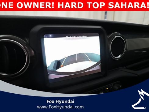 Used 2023 Jeep Wrangler Sahara image 19