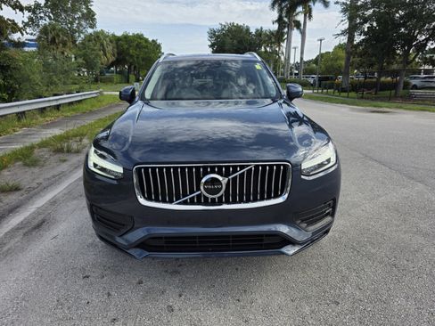 Used 2022 Volvo XC90 T6 Momentum w/ Protection Package Premier AWD/4WD image 8
