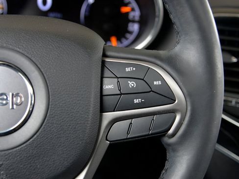 Used 2019 Jeep Grand Cherokee Limited image 23