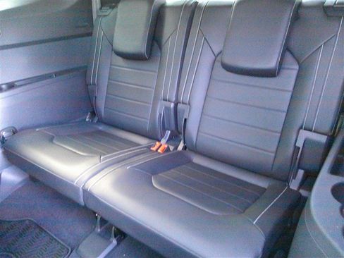 Used 2021 Volkswagen Atlas SEL Premium image 19