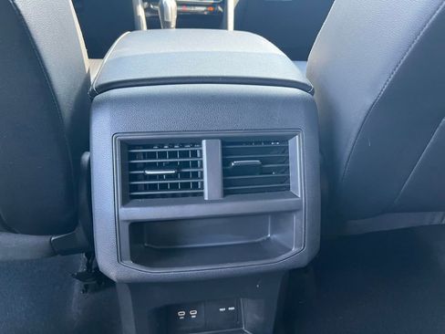 Used 2022 Volkswagen Atlas Cross Sport SE w/ Black Wheel Package image 19