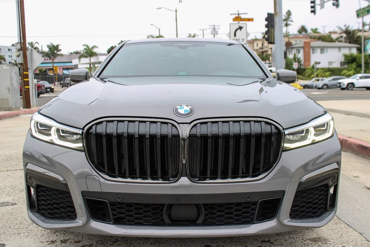 Used 2021 BMW 750i xDrive w/ M Sport Package AWD/4WD image 10