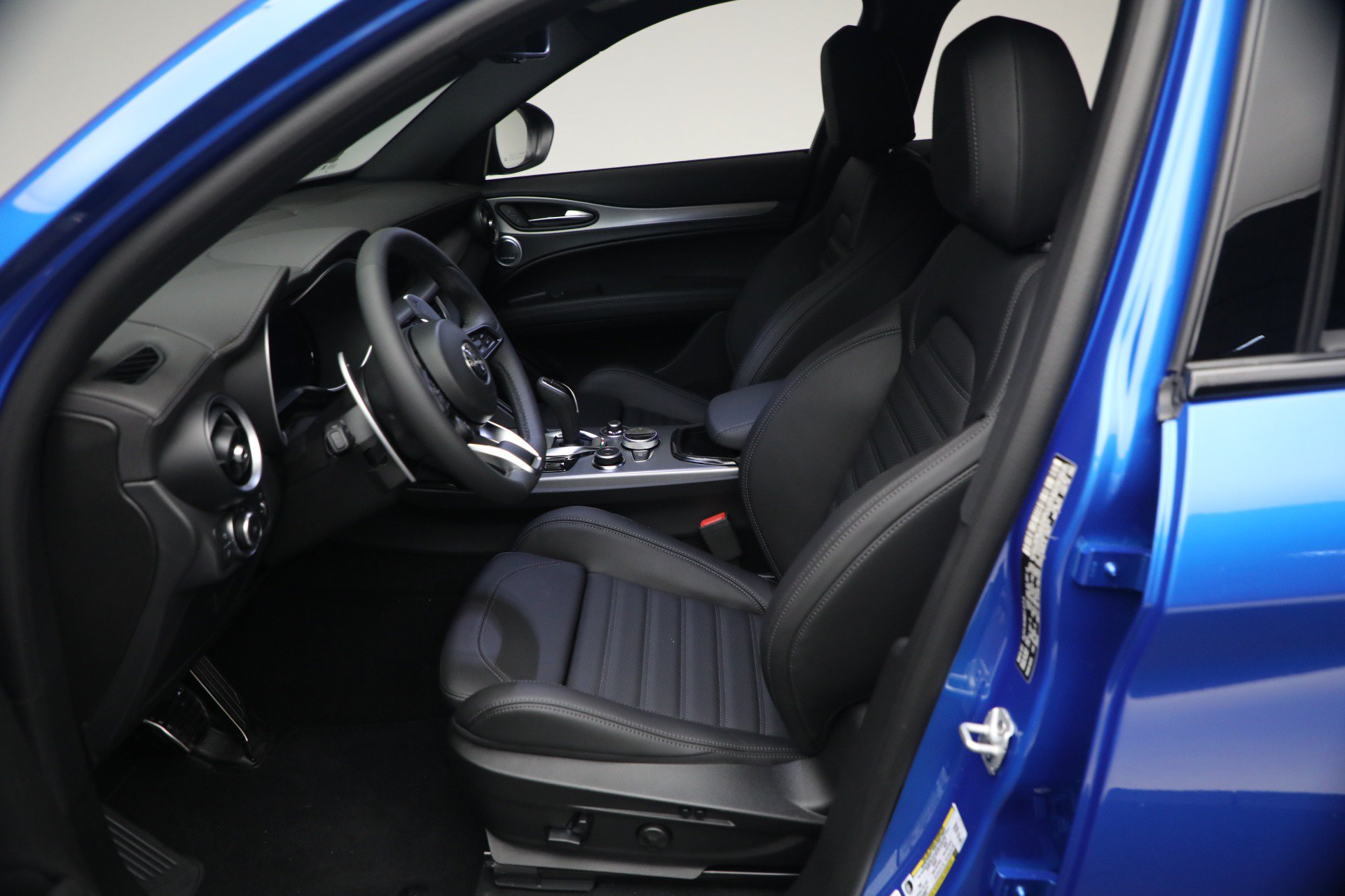 New 2026 Alfa Romeo Stelvio Sprint AWD/4WD image 14