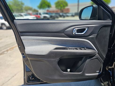 New 2026 Jeep Compass Latitude AWD/4WD image 19