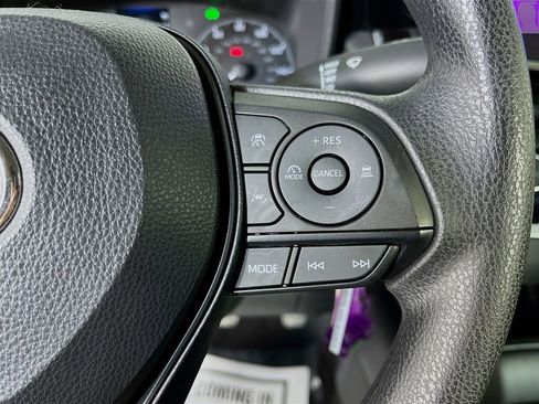 Used 2024 Toyota Corolla LE AWD/4WD image 17