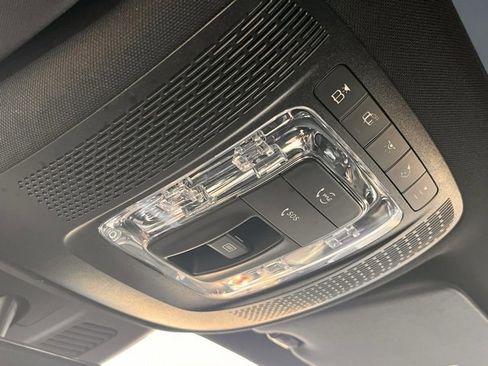 Used 2022 Mercedes-Benz EQB 350 4MATIC image 24