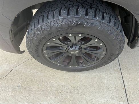 Used 2011 RAM 1500 Sport w/ Remote Start & Security Group image 10