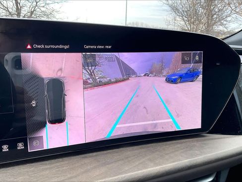 Used 2025 Audi Q5 Premium w/ Convenience Package image 25