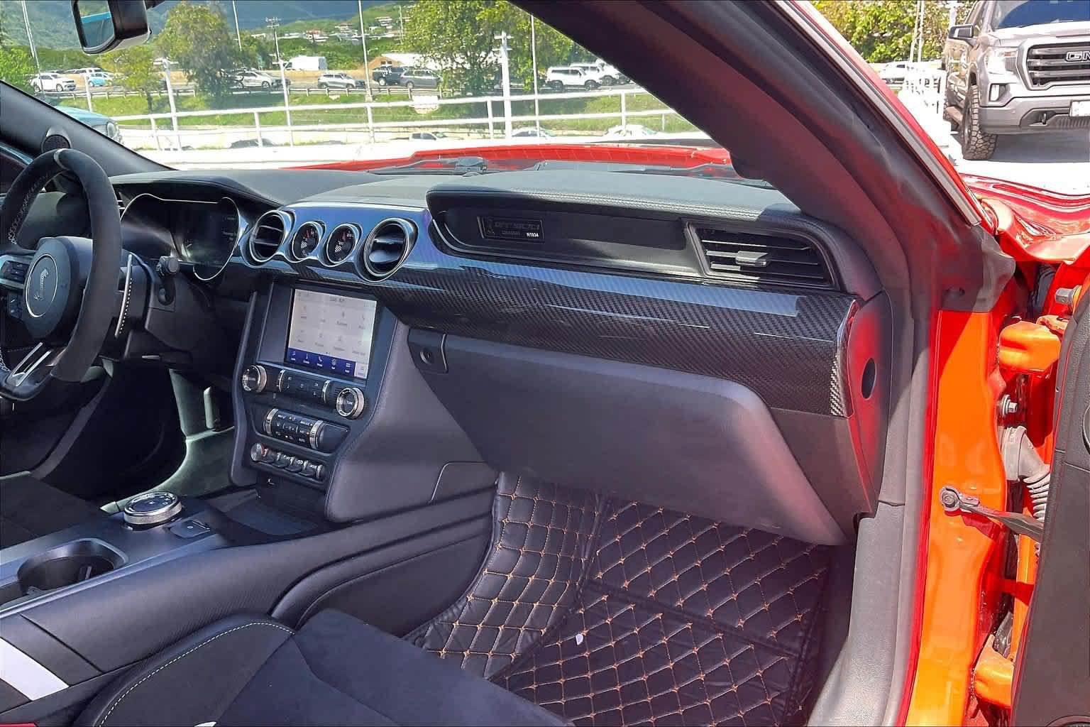 Used 2022 Ford Mustang Shelby GT500 w/ Carbon Fiber Track Pack RWD image 22