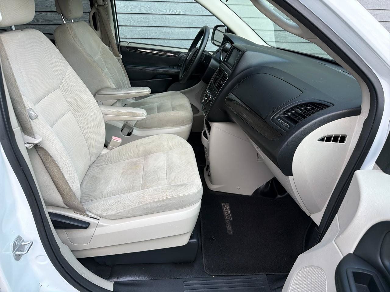 Used 2017 Dodge Grand Caravan SE w/ Power Window Group FWD image 21