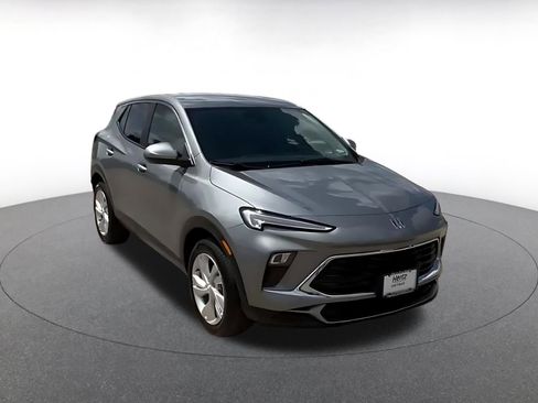 Used 2025 Buick Encore GX Preferred image 3