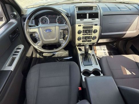 Used 2011 Ford Escape XLT w/ 202A Rapid Spec Order Code FWD image 7