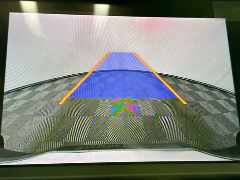 Used 2024 Porsche Macan image 17