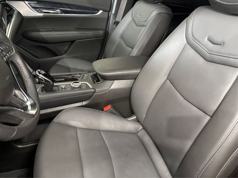 New 2025 Cadillac XT6 Premium Luxury image 9