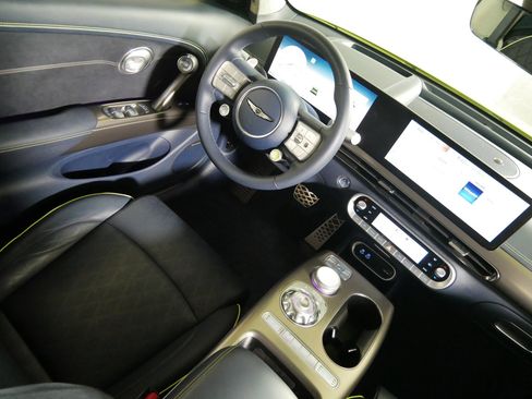Used 2023 Genesis GV60 Performance AWD/4WD image 9