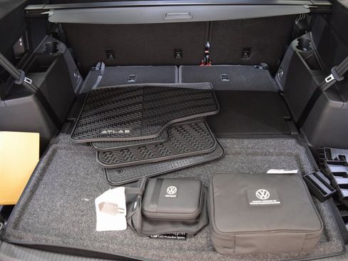 New 2025 Volkswagen Atlas SEL Premium R-Line image 11