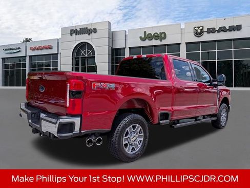 Used 2025 Ford F250 Lariat w/ FX4 Off-Road Package AWD/4WD image 3