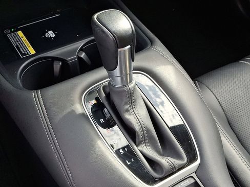 Used 2023 Honda HR-V EX-L image 16