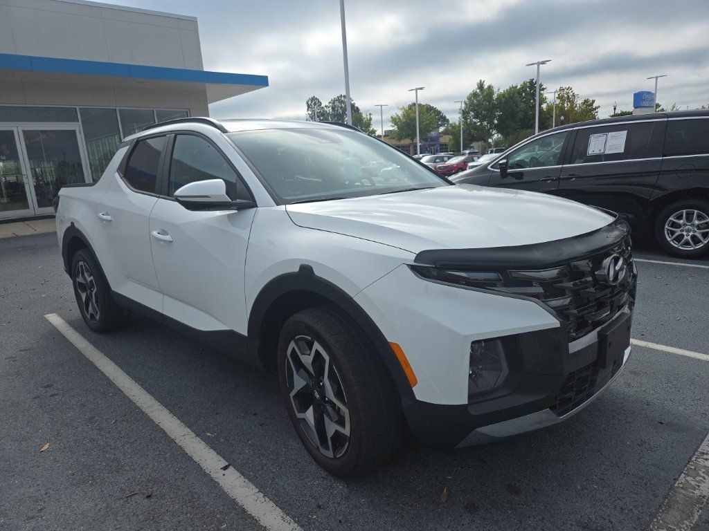 Used 2024 Hyundai Santa Cruz Limited AWD/4WD image 2