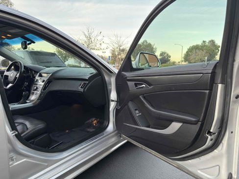 Used 2011 Cadillac CTS AWD Wagon image 61