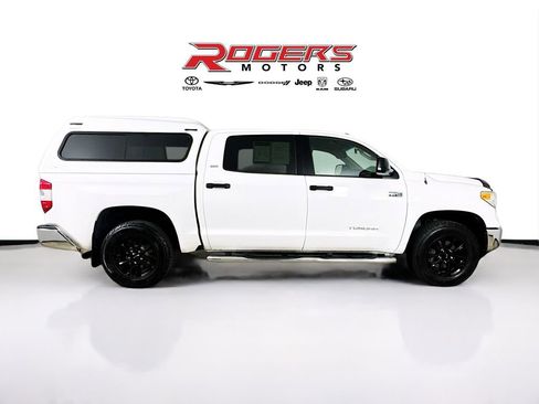 Used 2016 Toyota Tundra SR5 image 9