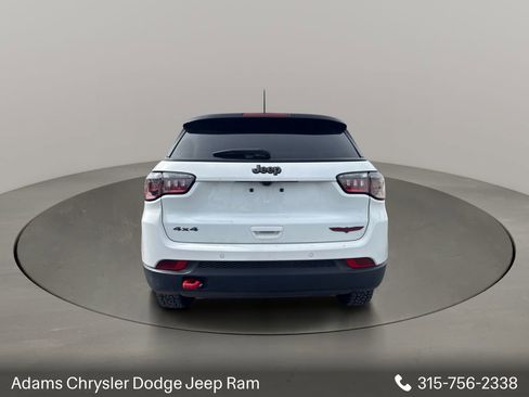 Used 2025 Jeep Compass Trailhawk AWD/4WD image 8