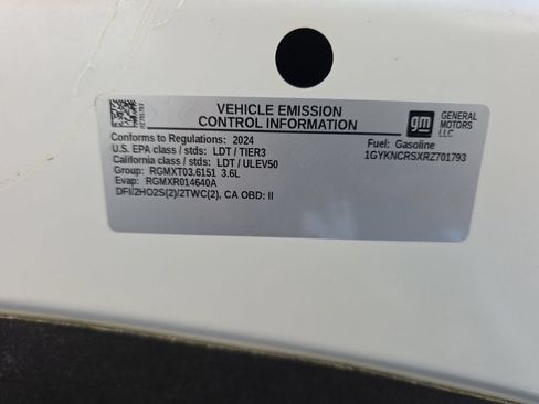 Certified 2024 Cadillac XT5 Premium Luxury w/ LPO, Premium Carpet Package FWD image 36